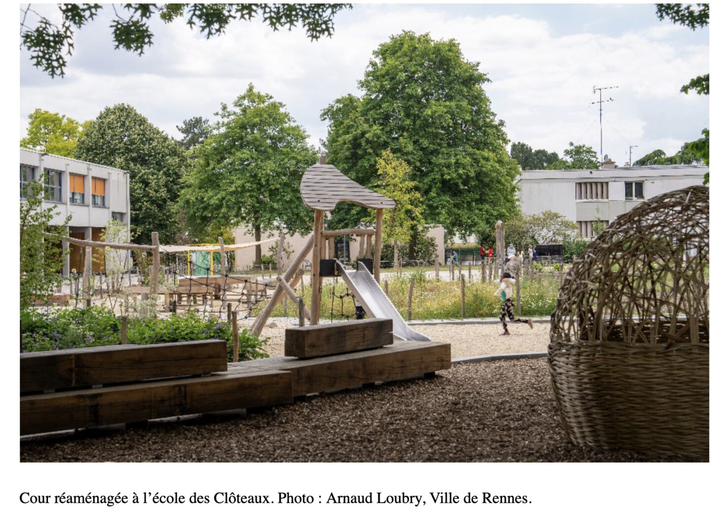 rennes amenagement ecole cour.