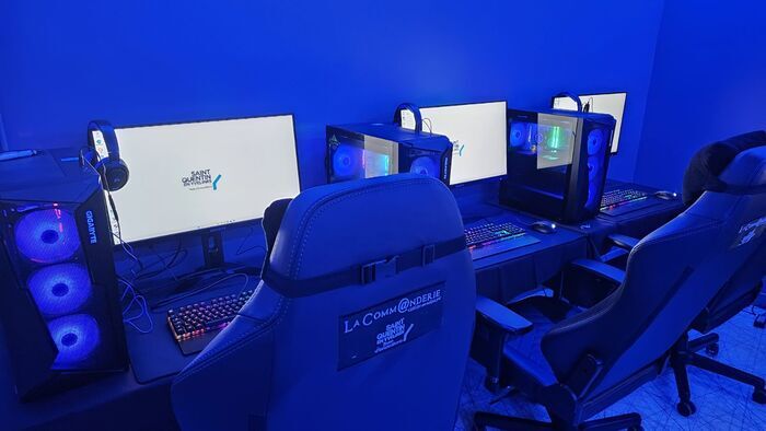 Salle gaming : Tournoi de jeux vidéo, Commanderie des Templiers (par le Musée de la ville de Saint-Quentin-en-Yvelines), Élancourt