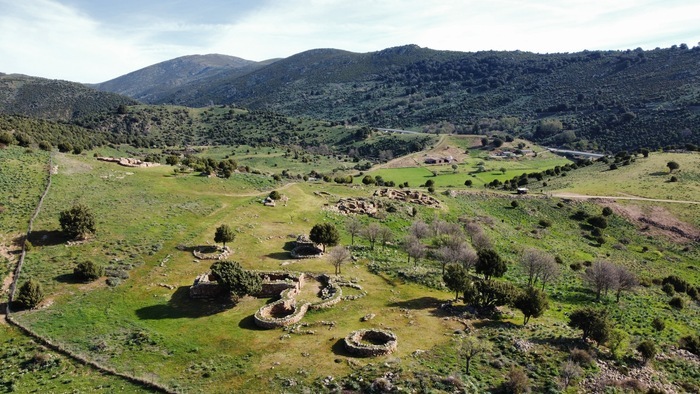 S’Arcu 'e is Forros à Villagrande Strisaili - Visites guidées au sanctuaire nuragique Santuario nuragico di S'Arcu 'e is Forros Biddamanna Istrisàili/Villagrande Strisaili