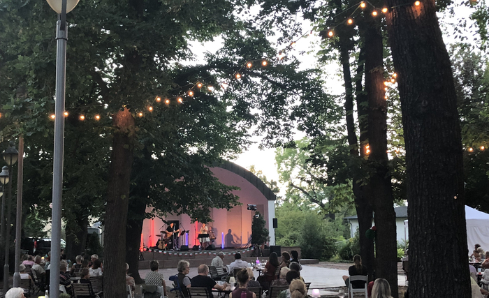 Soirée à thème « La Sera Italiana » avec Ellena Bianchi & groupe, Kurpark Bad Schmiedeberg, Bad Schmiedeberg