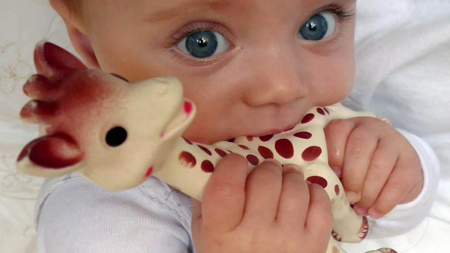 Sophie la girafe, jouet d’éveil pour bébé