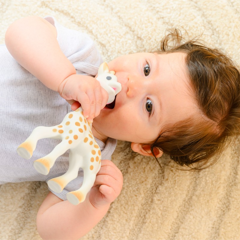 Sophie la girafe So'pure, gamme en caoutchouc naturel