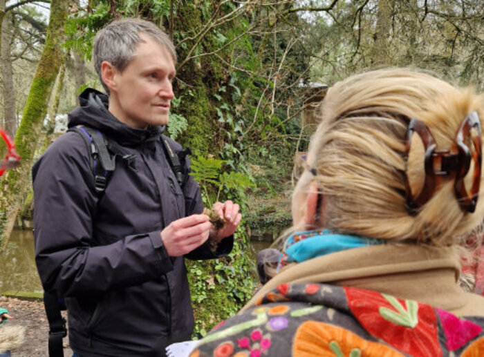 Sortie à la découverte des plantes médicinales et comestibles de la vallée du Cens Entrée vallée du Cens Nantes