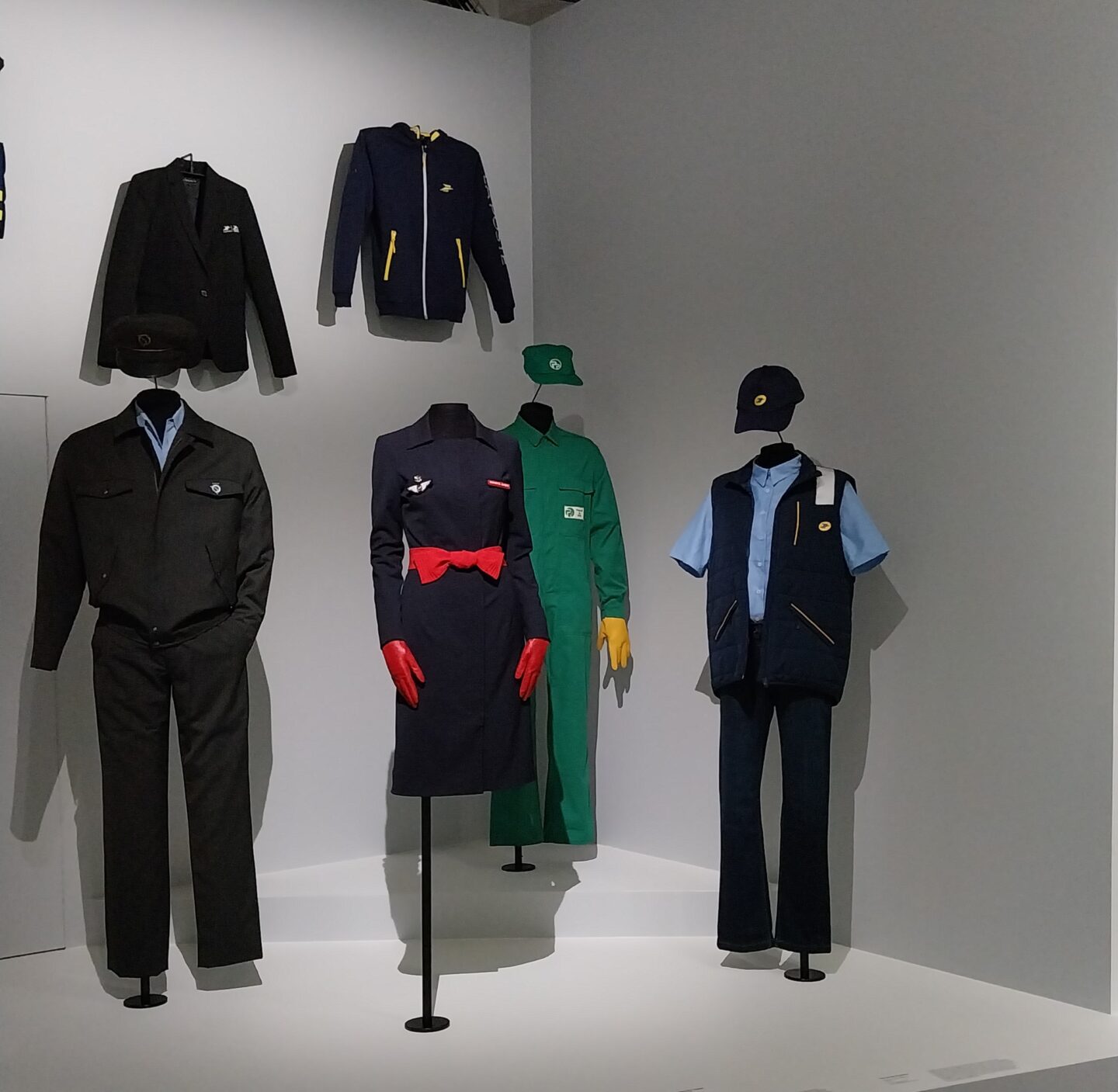 Vêtement professionnel présenté au Musée Postal