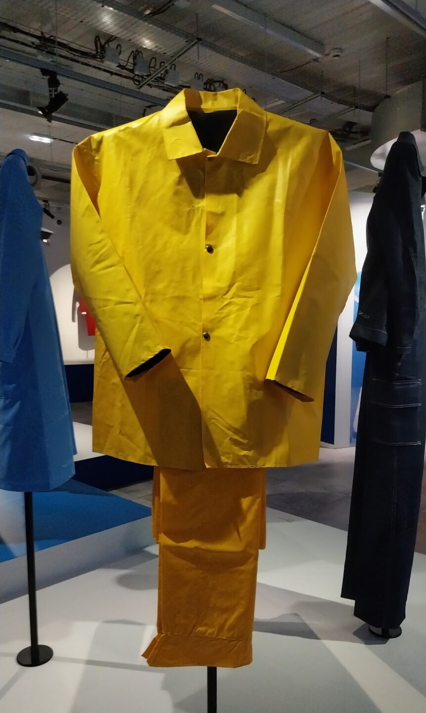 Vêtement professionnel exposé au Musée Postal