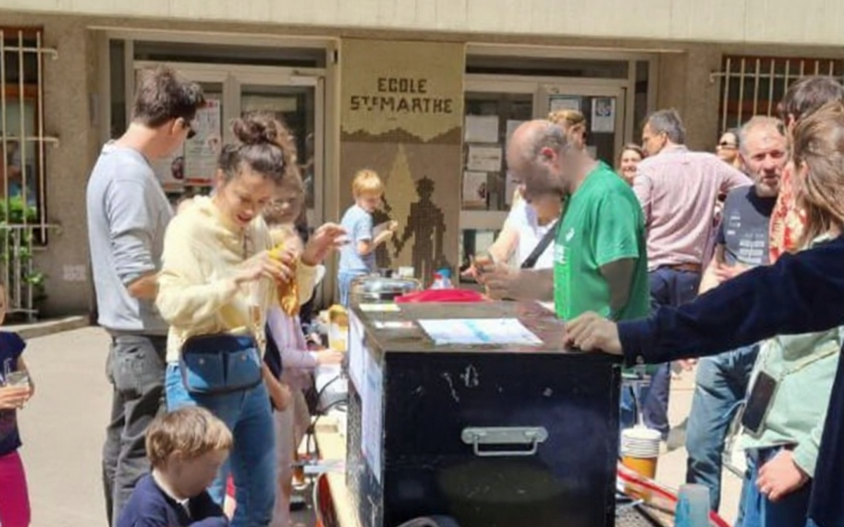 Vide Grenier de parents d’élève – Guy Moquet Rue du capitaine Lagache Paris