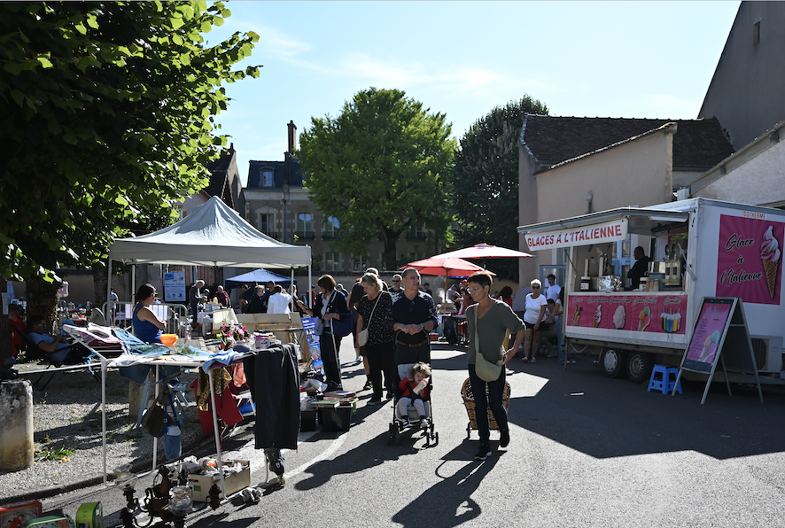Vide-Greniers de L'Isle-sur-Serein Place Saint-Georges L'Isle-sur-Serein 2026-09-06