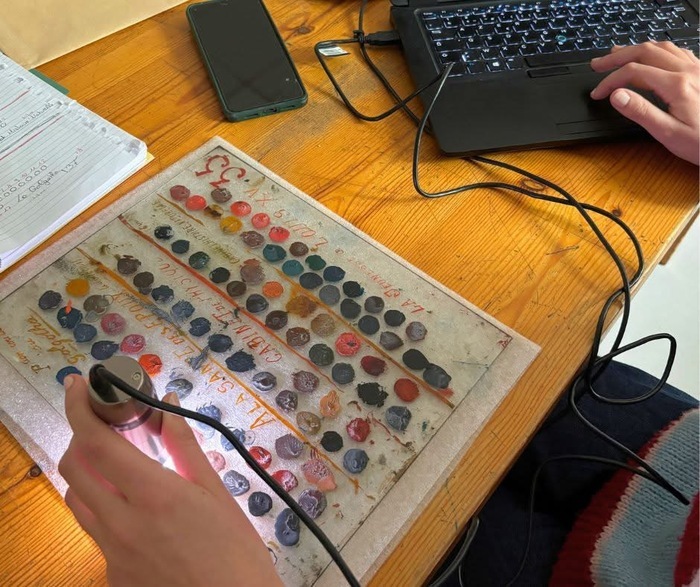 Village de l'archéologie - Bordeaux - Analyser les pigments des estampes Village de l'archéologie - Place des Martyrs de la Résistance Bordeaux