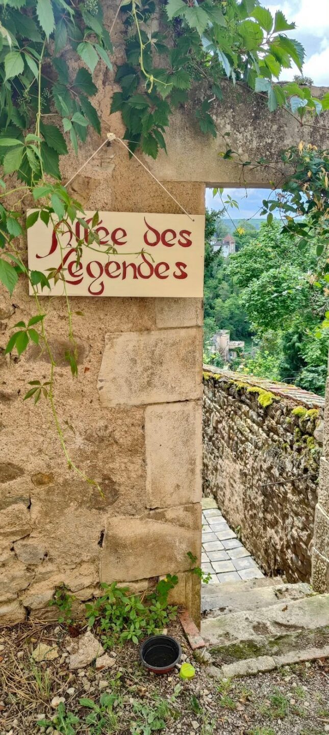 Visite Allée des Légendes, Allée des Légendes, Avallon