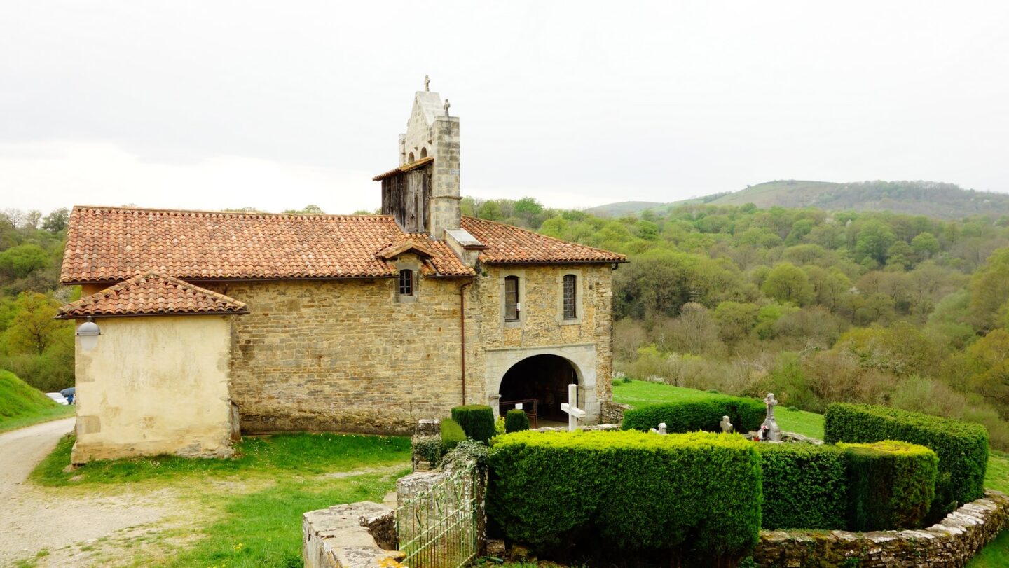 Visite commentée de la chapelle d’Haranbeltz en continu Ostabat-Asme