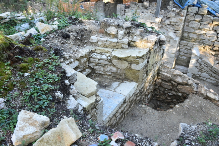 Visite commentée du château de Chaux-des-Crotenay Parking de l'église Sainte-Marguerite Chaux-des-Crotenay