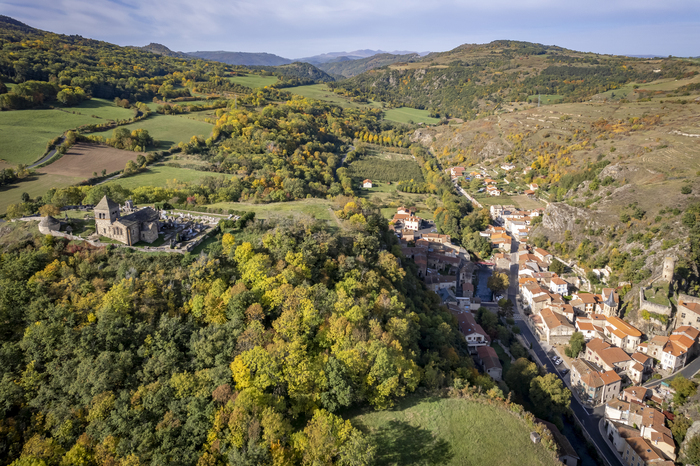 Visite commentée et gratuite du patrimoine de Saint-Floret, Place du 30 juin 44, Saint-Floret