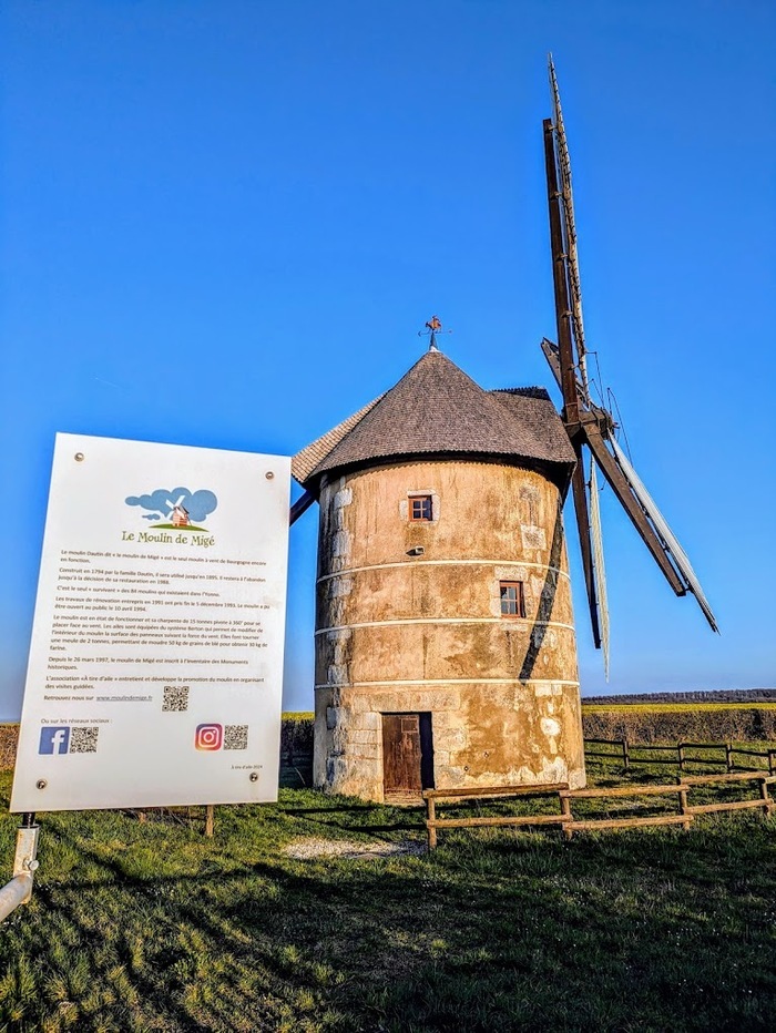 Visite du moulin à vent de Migé, Moulin de Migé (89580), Migé