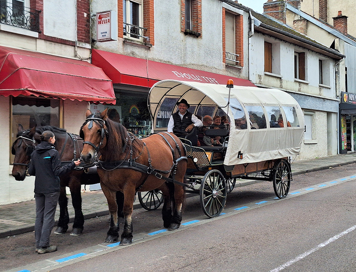 Visite en calèche de la ville de Romilly-sur-Seine, Eglise Saint-Martin, Romilly-sur-Seine