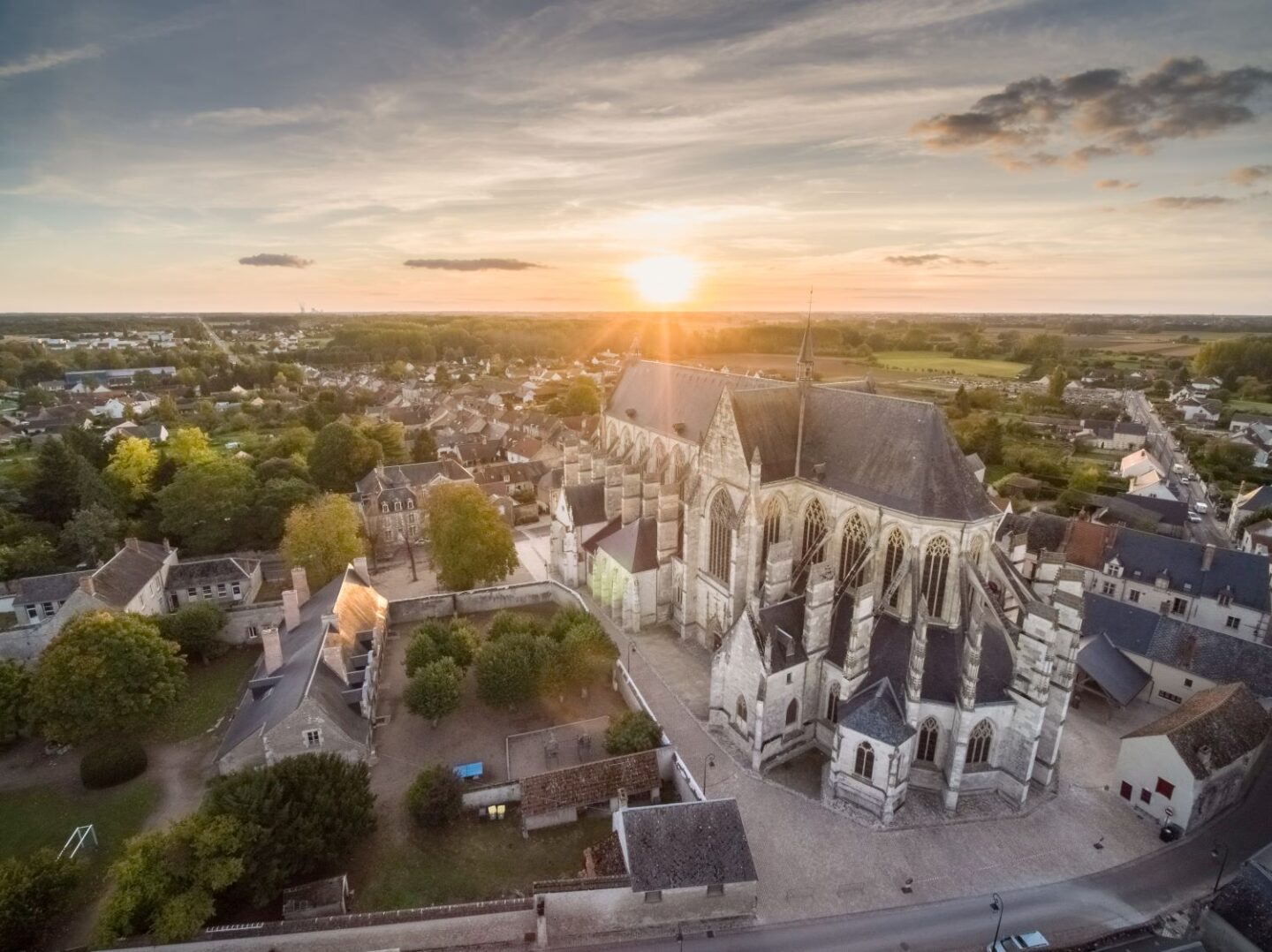 Visite flash de la Basilique Notre-Dame de Cléry 74 Rue du Maréchal Foch Cléry-Saint-André 2026-08-21