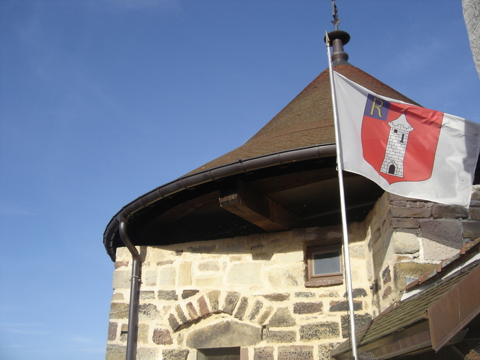 Visite guidée de la Tour d’Anglemein, datée du XIIIe siècle, pour les collégiens, La tour d’Anglemein et son hangar, Rambervillers