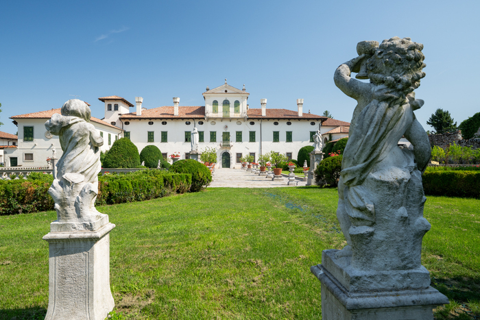 Visite guidée de la villa historique, Giardino all’italiana e parco di Villa de Claricini Dornpacher, Bottenicco