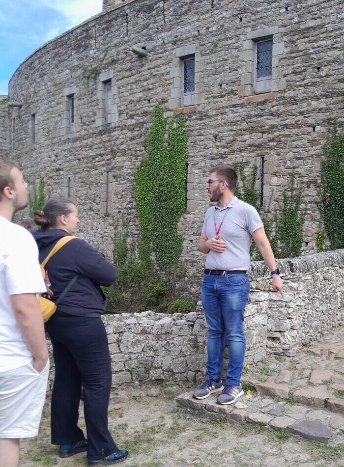 Visite guidée du château, Château fort de Pirou, Pirou