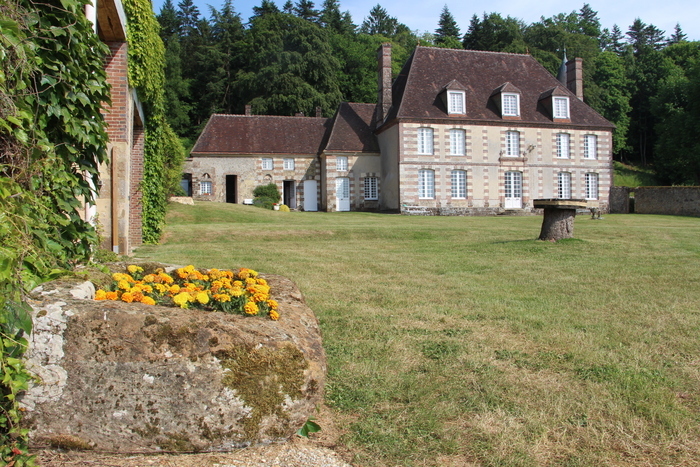 Visite libre des extérieurs, Manoir de Bellegarde, Tourouvre au Perche