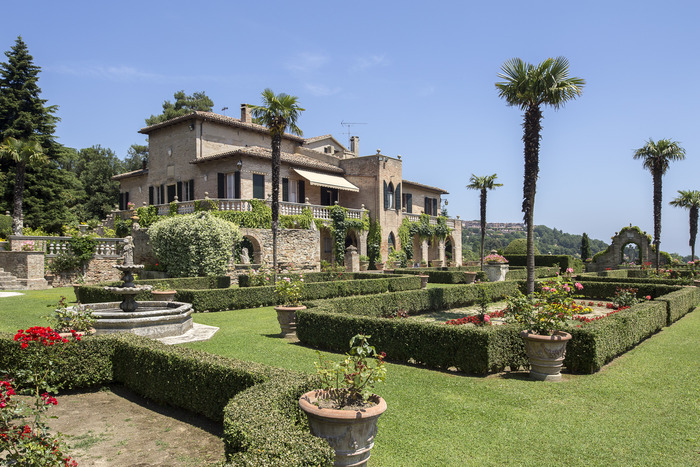 Visite libre des jardins à l’italienne et de la villa historique Villa Cattani Stuart a Trebbiantico Pesaro