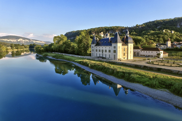 Visite libre du parc du château moderne de Vertrieu Parc du château neuf de Vertrieu Vertrieu