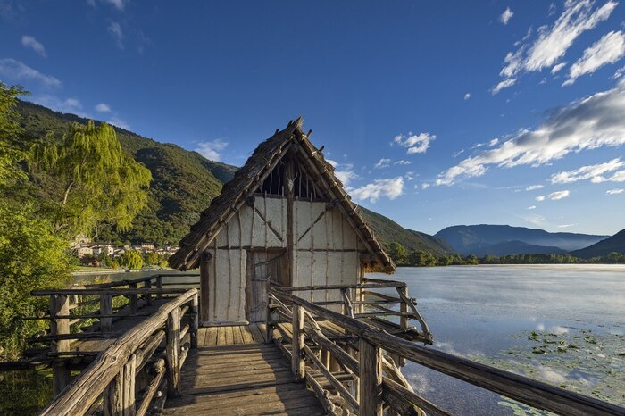 VISITES GUIDÉES AUX PALAFITTES Parco Archeologico didattico del Livelet Lago