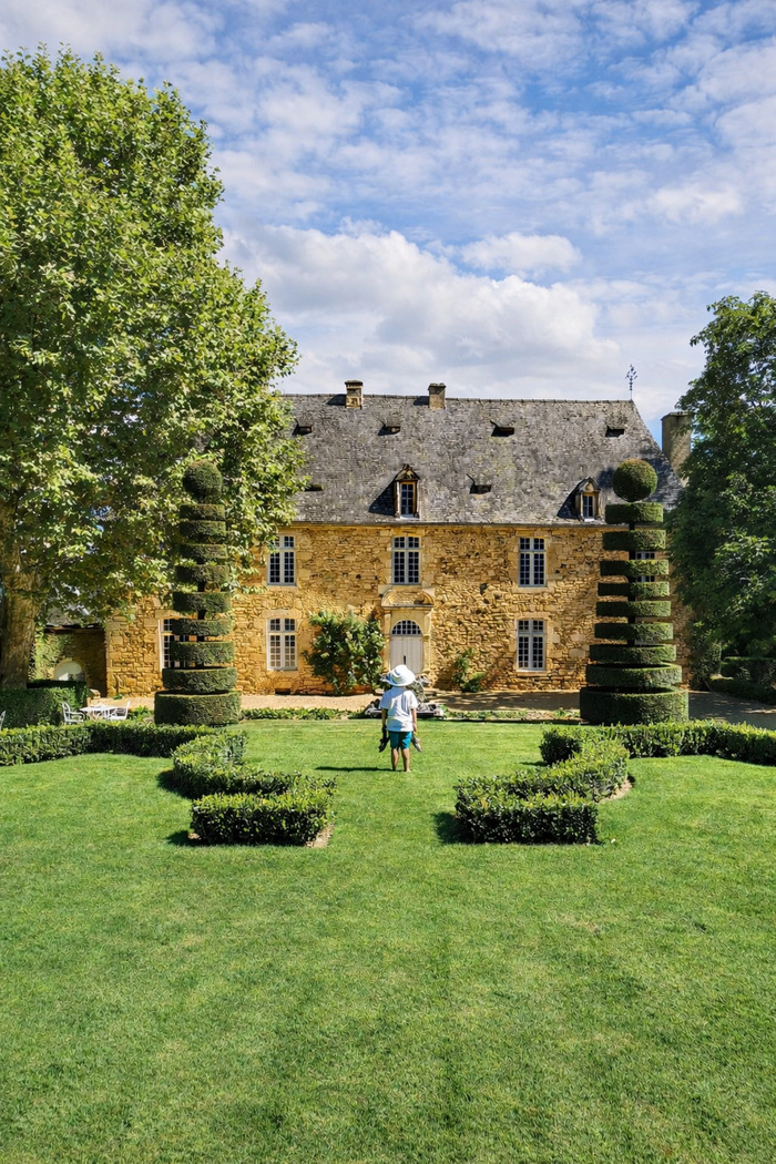 Vivez les jardins d’Eyrignac… pieds nus !, Jardins du manoir d’Eyrignac, Salignac-Eyvigues