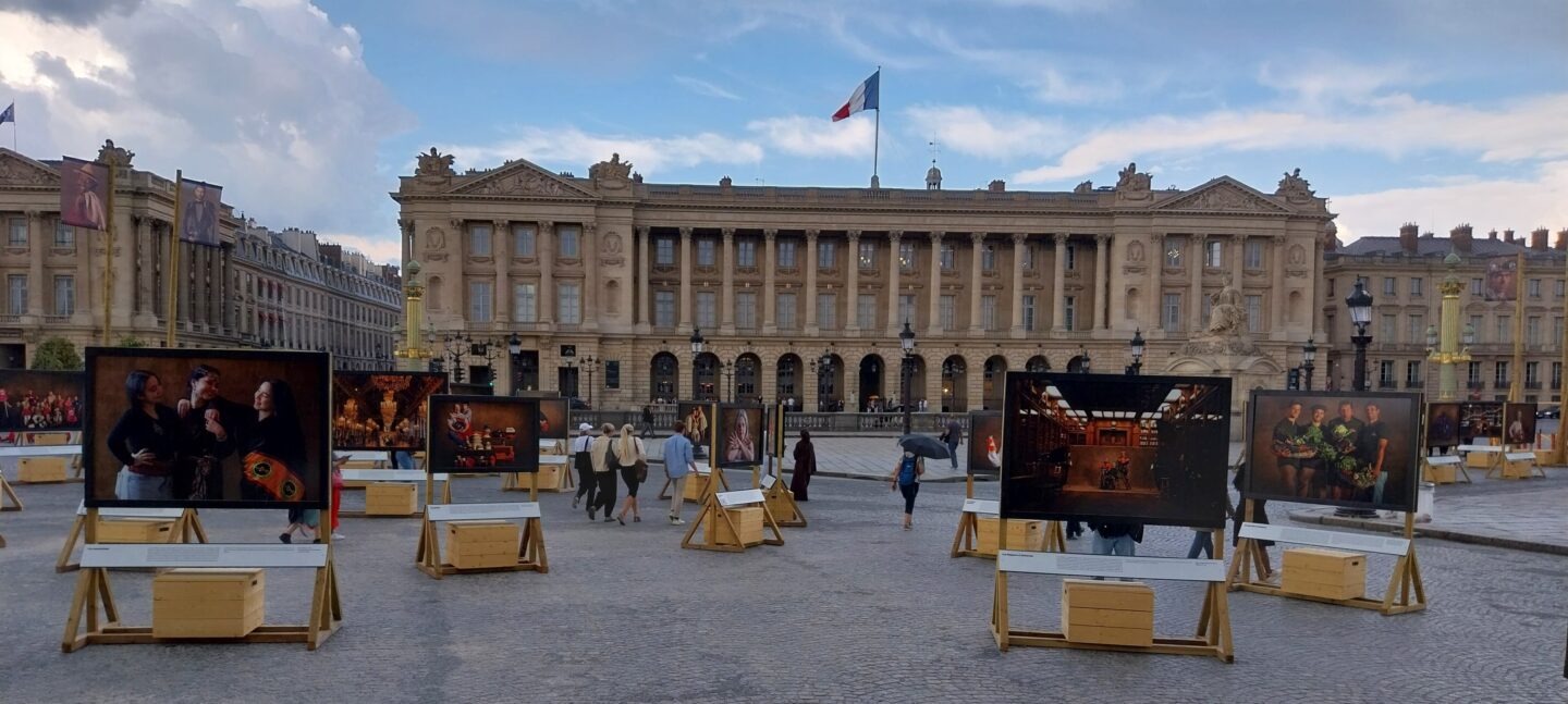 Portraits de Français exposés dans Vivre Ensemble de Yann Arthus-Bertrand