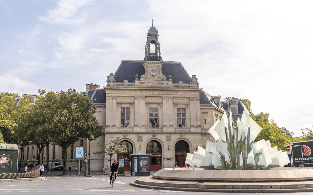 A la découverte des quartiers parisiens : la place Gambetta, la naissance d&rsquo;une ville Mairie du 20e arrondissement Paris