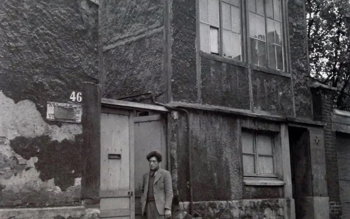 A la découverte des quartiers parisiens : Montparnasse, autour de l&rsquo;atelier d&rsquo;Alberto Giacometti Place d’Alesia (devant l’agence du CCF) Paris