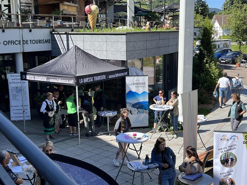 Accueil des vacanciers HALLE DES CONGRES La Bresse