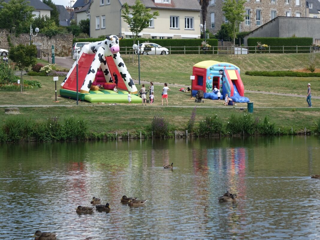Animations aux plans d&rsquo;eau Rue Thomas Riffaudiere Saint-Hilaire-du-Harcouët