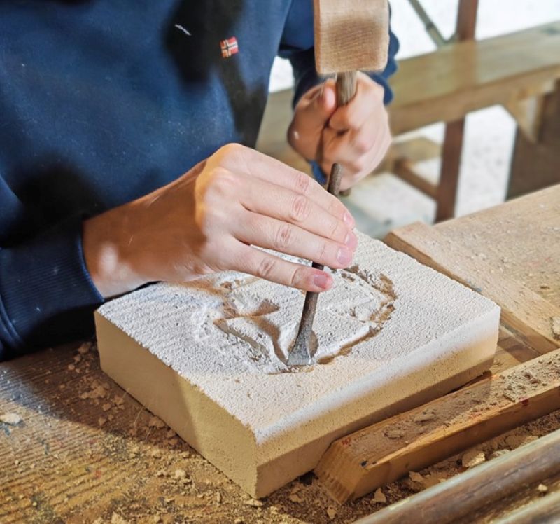 Art de bâtir Atelier taille de pierre  La Lucerne-d&rsquo;Outremer