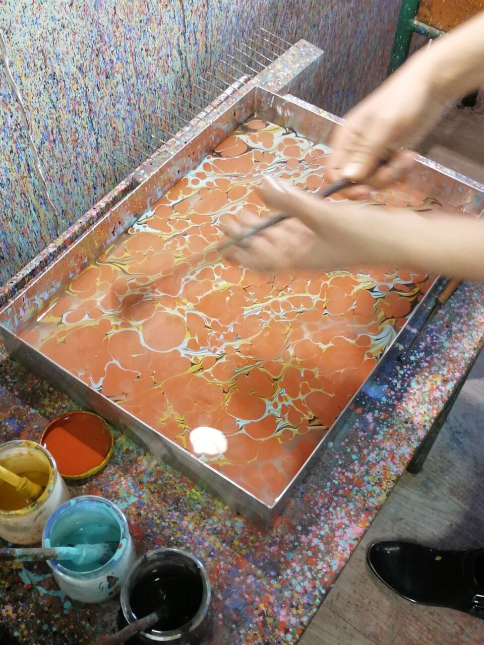 Atelier de pratique artistique | Marbrage ebru  Le Malesherbois
