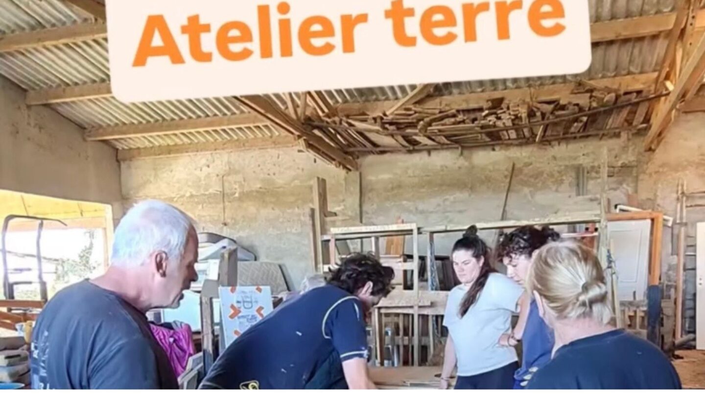 Atelier découverte de l’argile Association Mirasou Loubieng