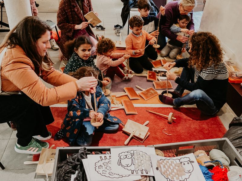 Atelier famille travail de la laine GREVILLE-HAGUE La Hague 2026-08-19