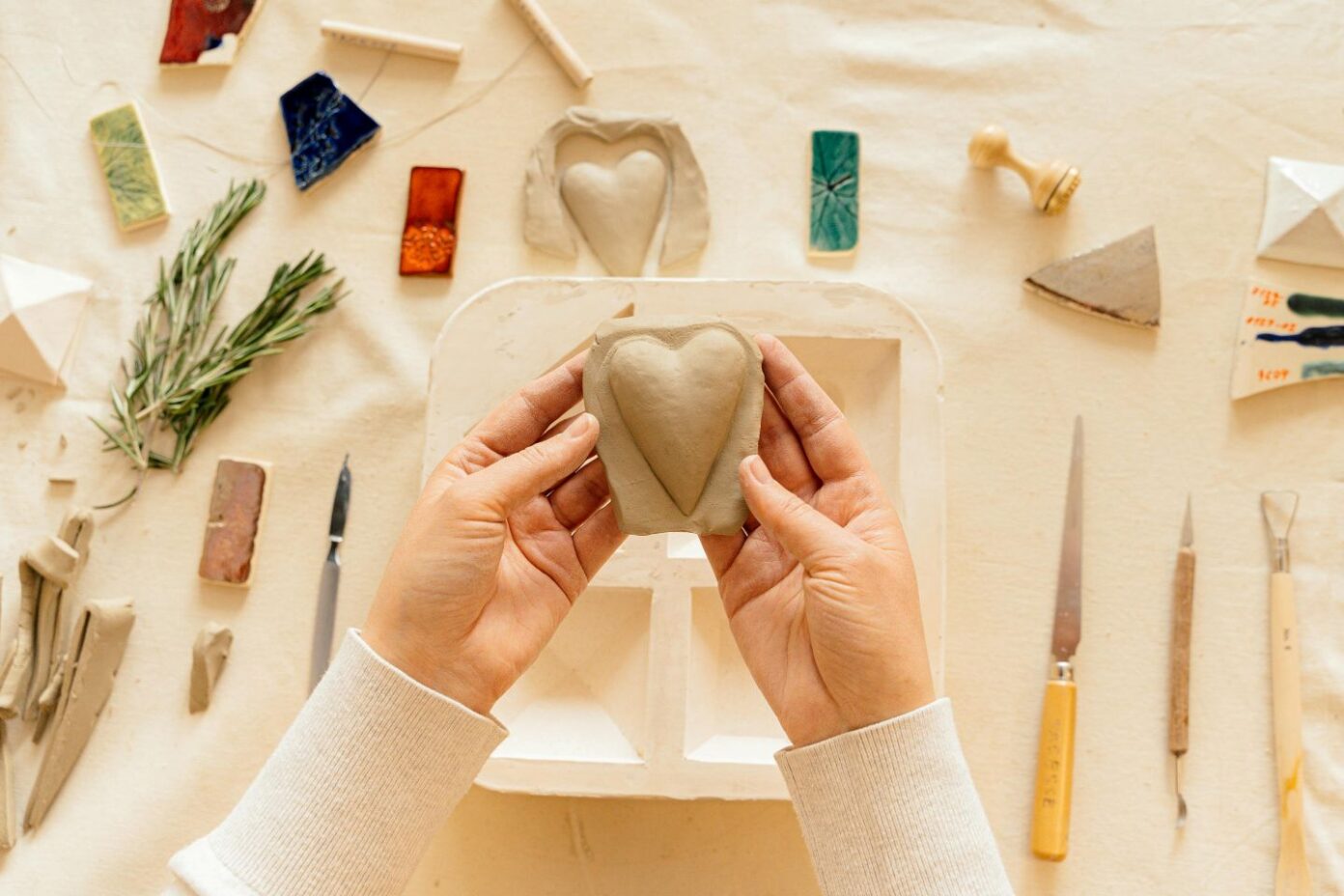Atelier modelage intergénérationnel  Bouillon