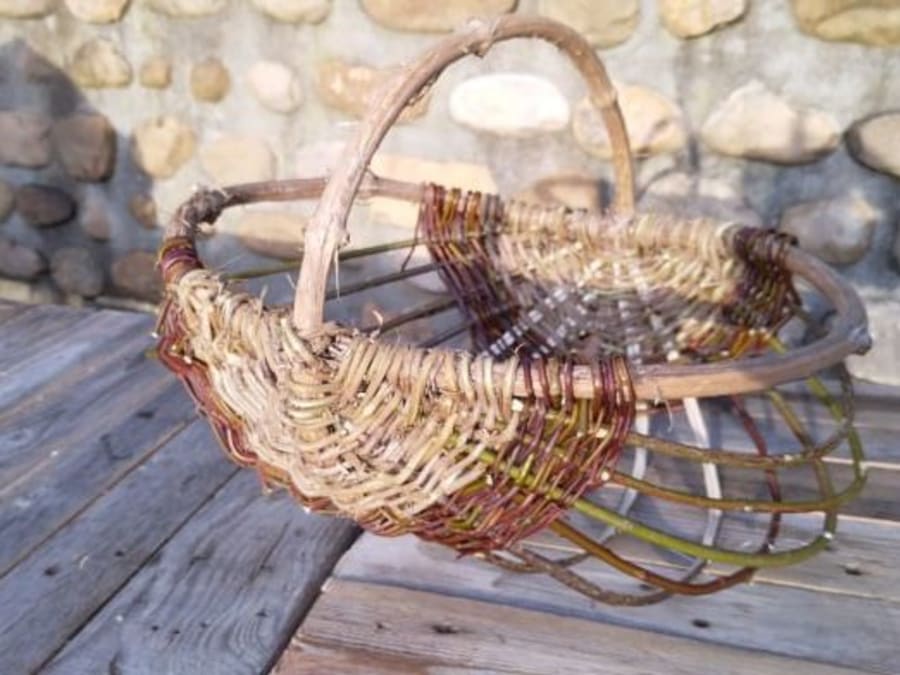 Atelier vannerie aléatoire Panier rapide en lierre et vigne vierge, à la Cueillette de l&rsquo;Aragnon Route de Pau Montardon