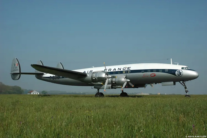 Avion Lockheed L1049 G Super Constellation F-BGNJ de 1953, Avion Lockheed L-1049G Super Constellation de 1953, Saint-Aignan-Grandlieu