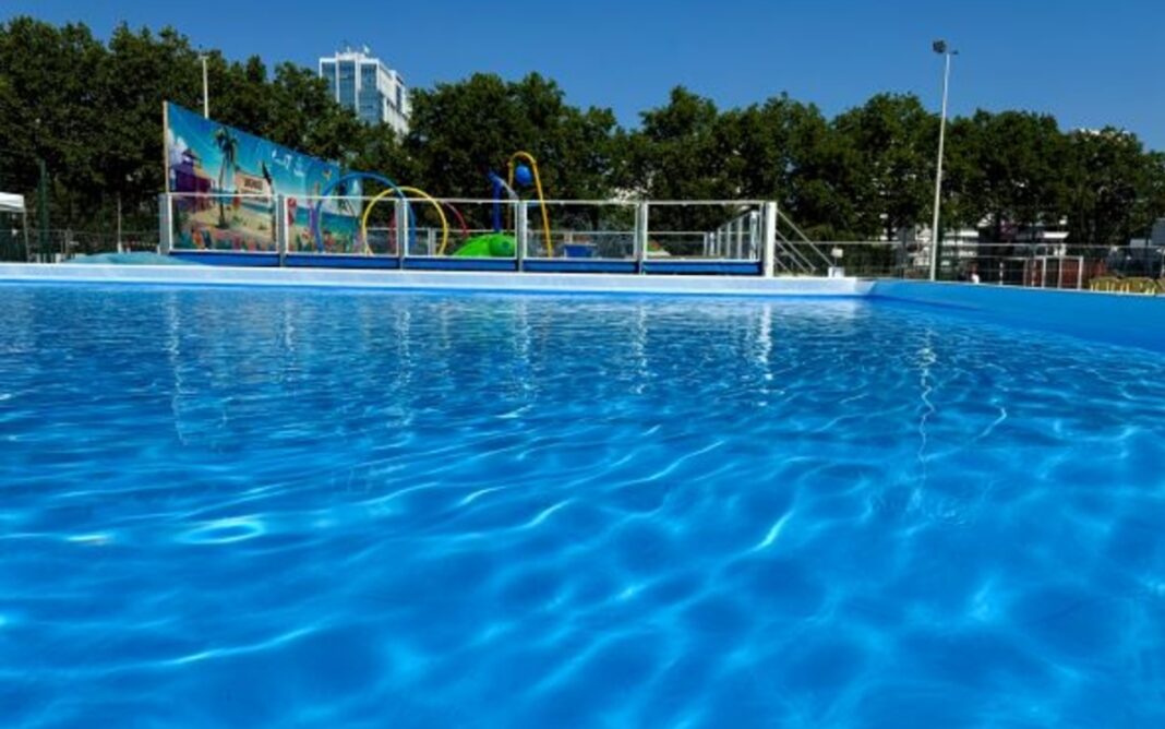 Baignade estivale – Just Fontaine Baignade estivale – Just Fontaine Paris