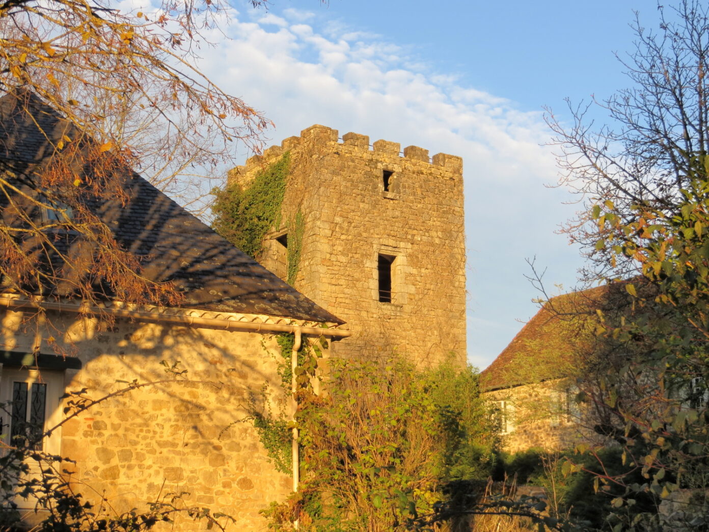 Balade secrète en Corrèze Les trésors cachés de Queyssac-les-Vignes  Queyssac-les-Vignes