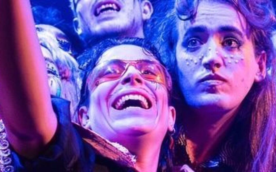 Best of du Cabaret Bad Biches Cirque Electrique Paris