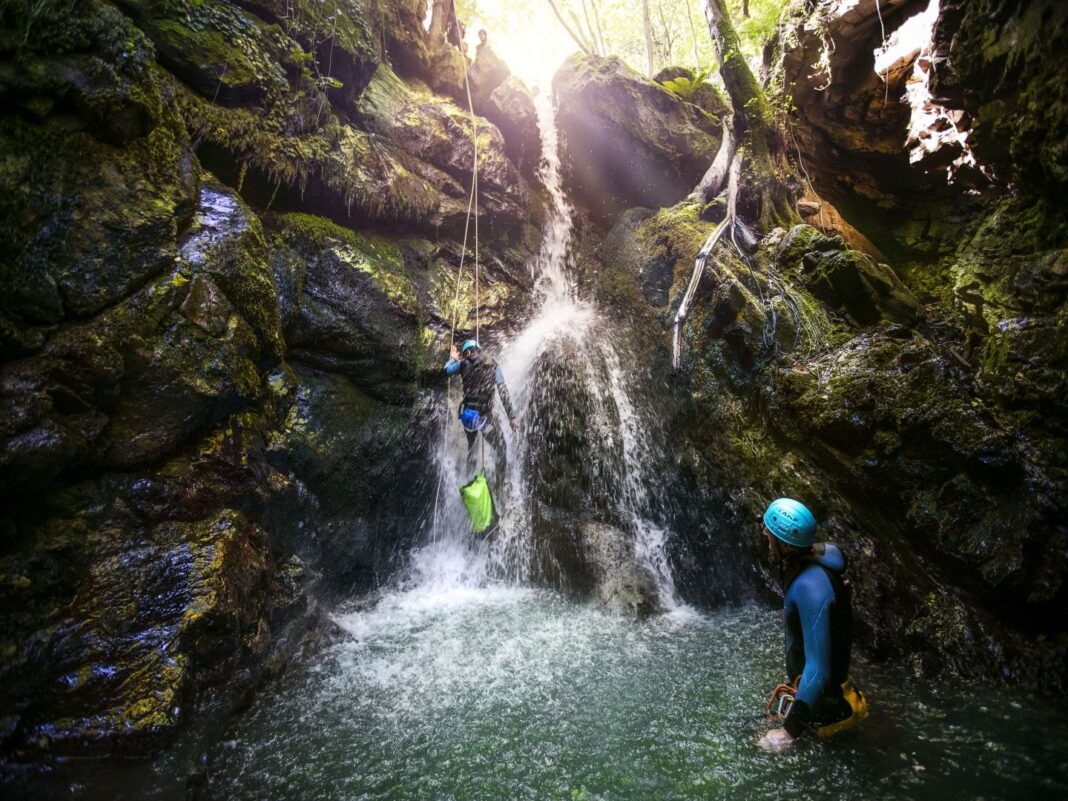 Canyon famille avec Mendi Gaiak Uhart-Cize