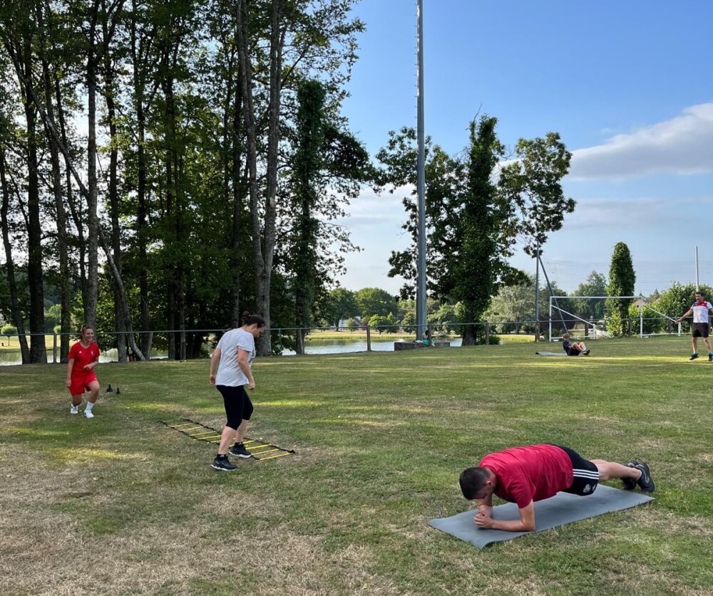 Cet été tous au sport Initiation renforcement musculaire Les Champs Saint-Mathieu