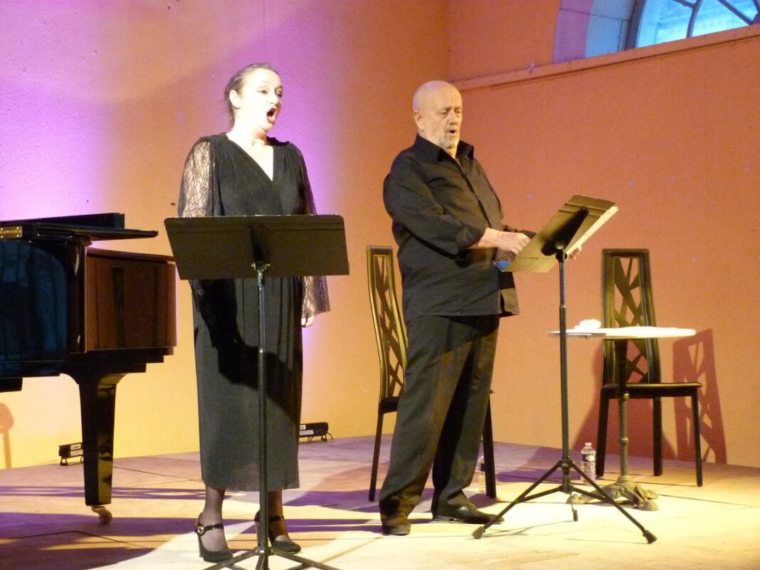 Concert de Chanson: À la Vie, à l&rsquo;Amour Mairie Navarrenx