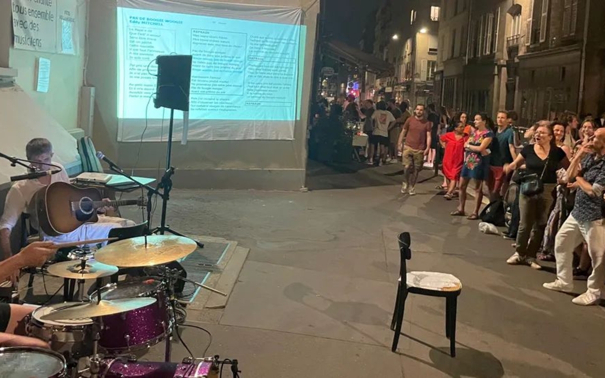 Concert : le public fait le show avec des musiciens Restaurant HuThoPi PARIS