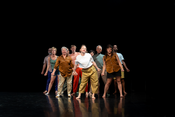 DANSER ENSEMBLE, ALICE DAVAZOGLOU Triangle – cité de la danse Rennes