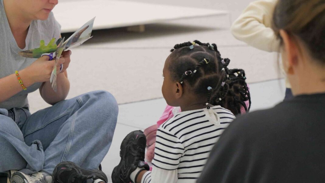 Dis, pourquoi ? · sœur de jour (2-4 ans)  Tours