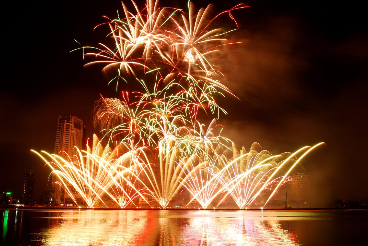 FEU D'ARTIFICE PARC DE LA BOURDETTE Seysses 2026-07-13