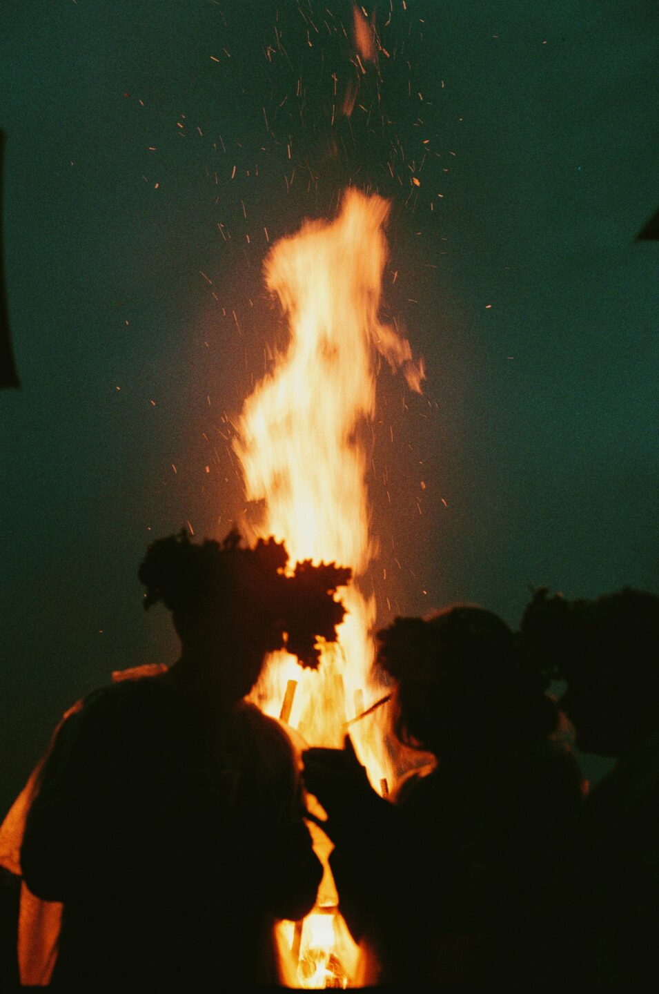 Feu de la Saint Jean à la Ferme Bouscarel Creysse